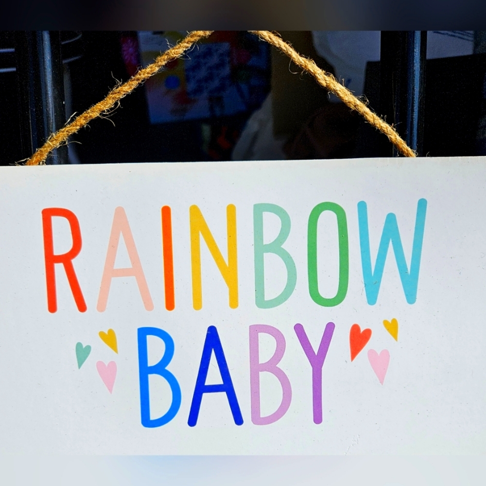 Rainbow 🌈 Baby sign.